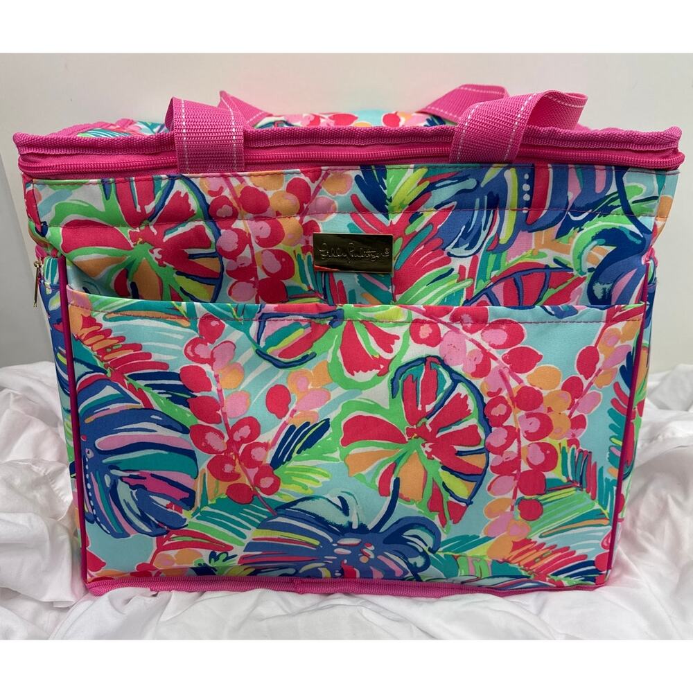 Lilly Pulitzer Insulated Beach Cooler, In The Bungalows Pattern - Picture 8 of 15